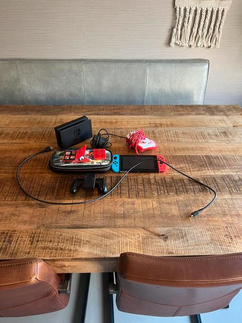 Nintendo switch inclusief games en accessoires, Spelcomputers en Games, Spelcomputers | Nintendo Switch, Gebruikt, Switch Original