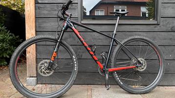 Scott Scale 945 Large beschikbaar voor biedingen