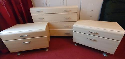 Commode kast met spiegel en 2 nachtkastjes, Huis en Inrichting, Slaapkamer | Nachtkastjes, Zo goed als nieuw, 45 tot 65 cm, Hout