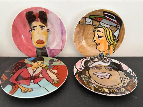 4 Porseleinen Gebaksbordjes van Atteljee Triade, Antiek en Kunst, Kunst | Designobjecten, Ophalen of Verzenden