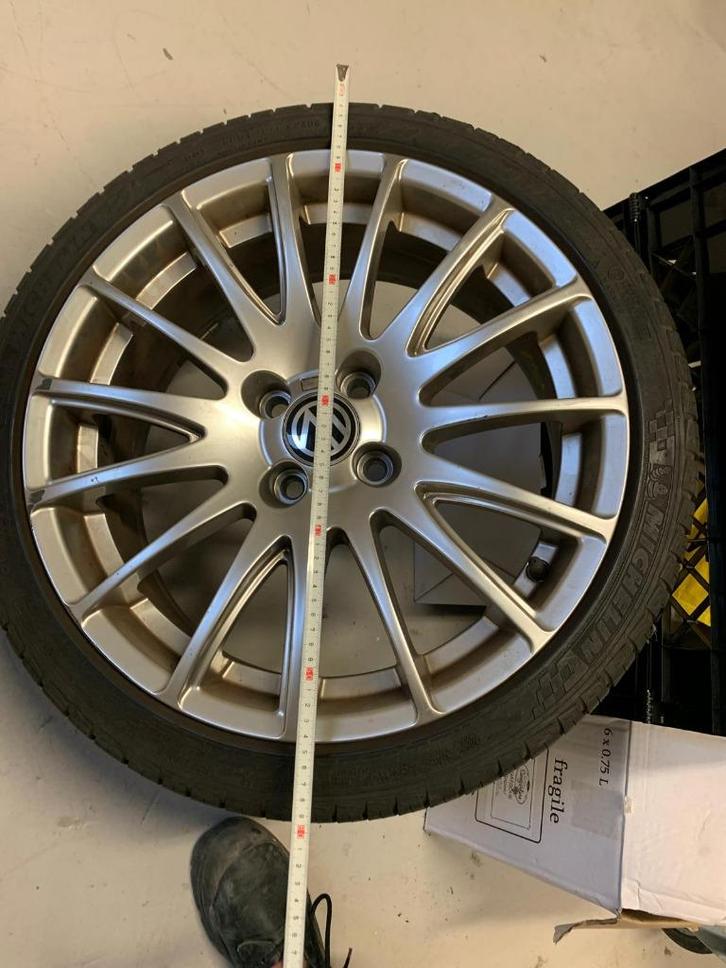 Volkswagen 17 inch lichtmetalen velgen met Michelin-banden, Auto-onderdelen, Banden en Velgen, Banden en Velgen, Zomerbanden, 17 inch