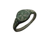 Bodemvondst Middeleeuws brons Tempeliers kruis ring, Sieraden, Tassen en Uiterlijk, Antieke sieraden, Verzenden, Brons, Ring