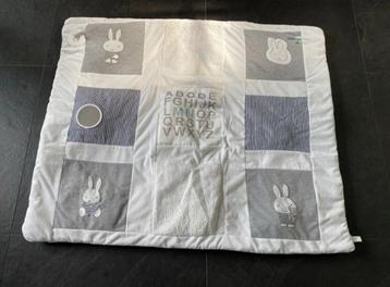 Boxkleed Nijntje, afm: 100 x 85 cm. beschikbaar voor biedingen