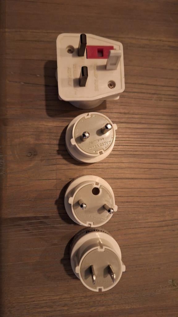 Wereld reisadapter, Ophalen