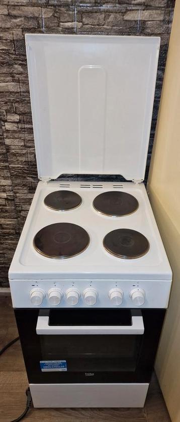 Beko Elektrisch Fornuis Met Perilex Stekker Zeer Goede Staat beschikbaar voor biedingen