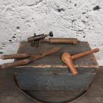 Gereedschap oud, Ophalen