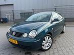 VW Polo 1.4i Highline, Trekhaak, Airco, 5 deuren, apk okt 26, Auto's, Voorwielaandrijving, 74 pk, 4 cilinders, Origineel Nederlands