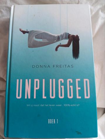 Donna Freitas - Unplugged beschikbaar voor biedingen