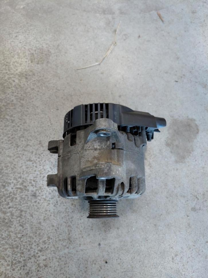Dynamo Peugeot Expert 2018 Diesel Valeo 9815683280-01, Auto-onderdelen, Accu's en Toebehoren, Peugeot, Gebruikt, Ophalen of Verzenden