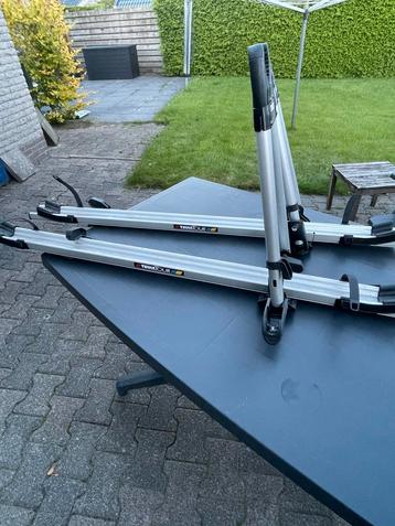 2x Thule Tour Dak Fietsendragers beschikbaar voor biedingen