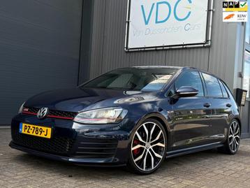 Volkswagen Golf 2.0 TSI GTI | 19'' LMV | Automaat beschikbaar voor biedingen