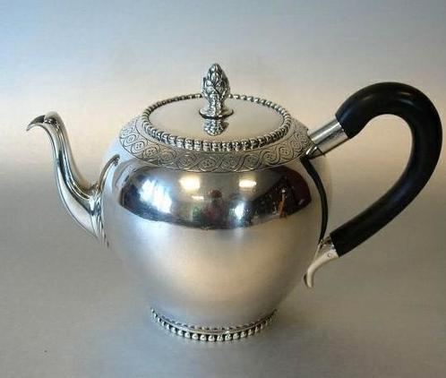 Mooi bol trekpotje, zilvergehalte 934/1000, Antiek en Kunst, Antiek | Goud en Zilver, Zilver, Ophalen of Verzenden
