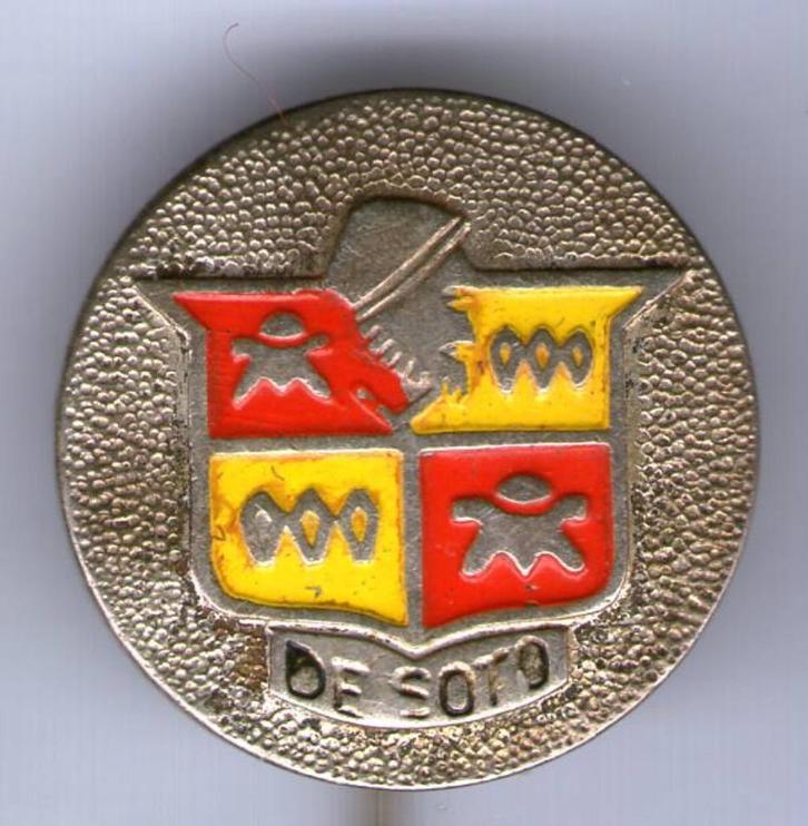 De Soto zilverkleurig auto speldje ( A_221 ), Verzamelen, Speldjes, Pins en Buttons, Zo goed als nieuw, Speldje of Pin, Transport