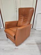 Prominent leren sta op stoel voor €595,-, Huis en Inrichting, Fauteuils, Ophalen, Gebruikt, Minder dan 75 cm, Nvt