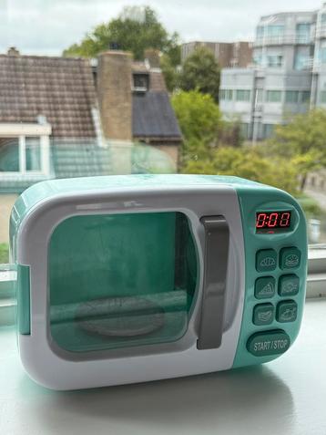Microwave Toy beschikbaar voor biedingen