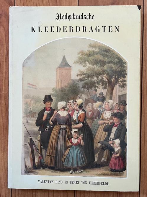Nederlandsche kleederdragten, Boeken, Overige Boeken, Zo goed als nieuw, Ophalen of Verzenden
