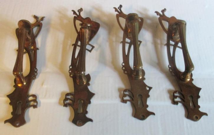 4  bronzen art nouveau deurknoppen handvaten krukken Horta, Antiek en Kunst, Curiosa en Brocante, Verzenden