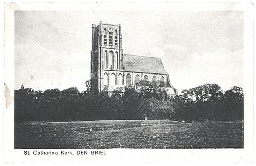 964464	Den Briel	ZH St Catharina Kerk	1921		Gelopen met post, Verzamelen, Ansichtkaarten | Nederland, Gelopen, Zuid-Holland, 1920 tot 1940