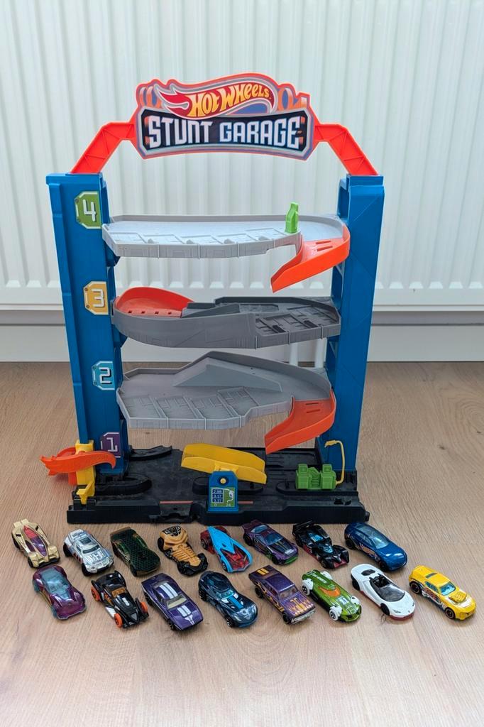 Hotwheels mega pretpakket ️(meerdere banen/items), Kinderen en Baby's, Speelgoed | Racebanen, Zo goed als nieuw, Racebaan, Handmatig
