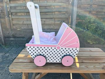 Leuke houten poppenwagen hema beschikbaar voor biedingen