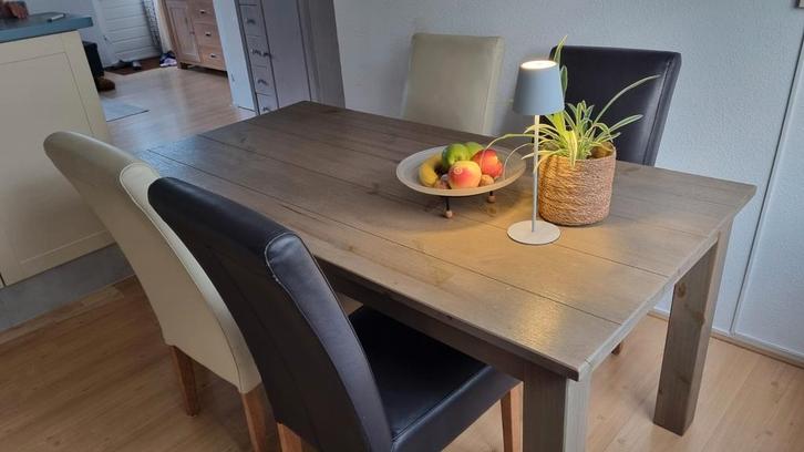 Eettafel (massief grenen)met 6 lederen stoelen., Huis en Inrichting, Complete eetkamers, Gebruikt, Ophalen of Verzenden