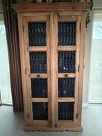 Teakhouten kast, India, gietijzeren details, Huis en Inrichting, Kasten | Overige, Ophalen, Zo goed als nieuw