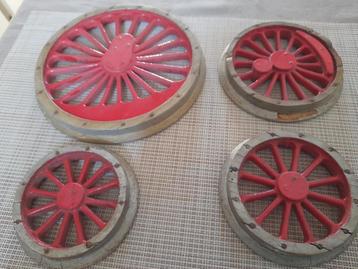 4  MALLEN VOOR WIELEN  LOCOMOTIEF  beschikbaar voor biedingen
