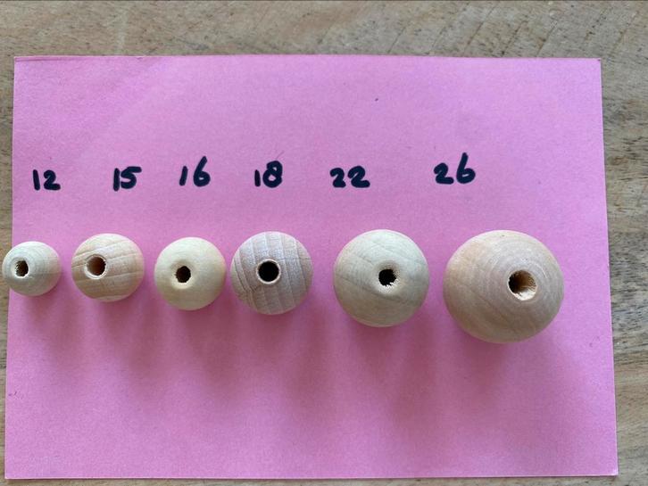 Beukenhouten kralen, maat 12-26 mm- ongeveer 250 stuks, Hobby en Vrije tijd, Breien en Haken, Nieuw, Breien of Haken, Overige typen