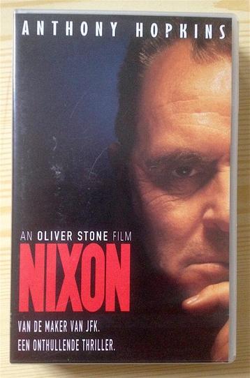 vhs Nixon (Anthony Hopkins, regie Oliver Stone) Video beschikbaar voor biedingen