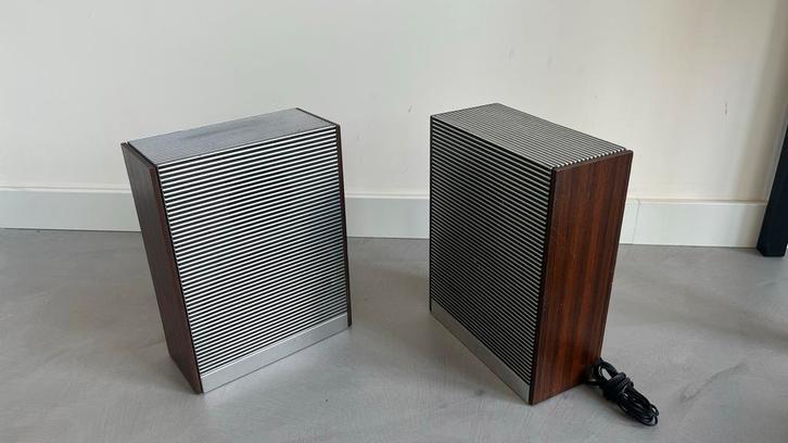 Retro West Duitse speakers - DIY project, Audio, Tv en Foto, Luidsprekers, Niet werkend, Front, Rear of Stereo speakers, Minder dan 60 watt
