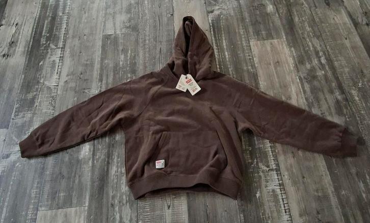 Toy Story X Levi's hoodie maat S (nieuw met prijskaartje), Kleding | Heren, Truien en Vesten, Nieuw, Maat 46 (S) of kleiner, Bruin