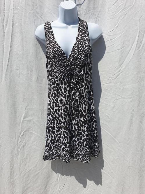 Leuke zwart witte jurk. mt 40. Merk Liv, Kleding | Dames, Jurken, Zo goed als nieuw, Maat 38/40 (M), Zwart, Knielengte, Ophalen of Verzenden
