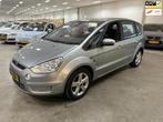 Ford S-Max 2.0 Titanium FlexiFuel//NETTE AUTO//HALF LEDER//N, Auto's, Ford, Voorwielaandrijving, Euro 5, Gebruikt, 1505 kg