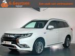 Mitsubishi Outlander 2.4 PHEV Intense+ Trekhaak, Navigatie,, Auto's, Mitsubishi, Automaat, Euro 6, 4 cilinders, 1865 kg