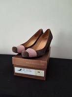Mooie pumps van Audley, maat 39, taupe/bruin met roze, Kleding | Dames, Schoenen, Ophalen of Verzenden, Zo goed als nieuw, Bruin