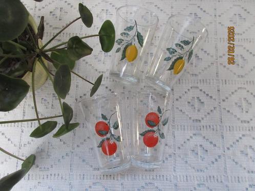 4 retro sapglazen 2 met sinasappel 2 met citroen, Antiek en Kunst, Antiek | Glas en Kristal, Ophalen of Verzenden
