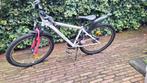 Meisjes Mountainbike 26 inch - Wit & Roze, Fietsen en Brommers, Hardtail, Zo goed als nieuw, Dames, Ophalen