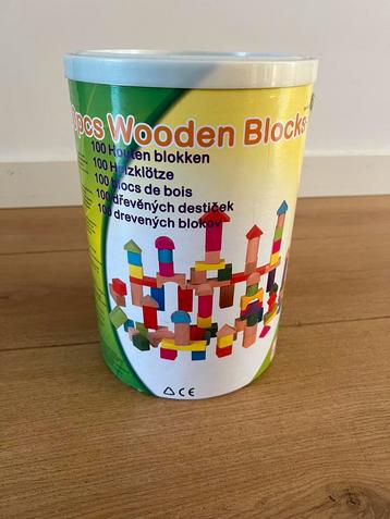 100 houten speelblokken beschikbaar voor biedingen