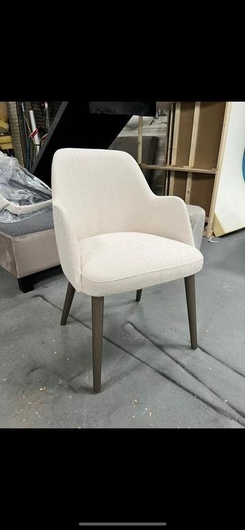 Eetstsoelen cream/beige beschikbaar voor biedingen