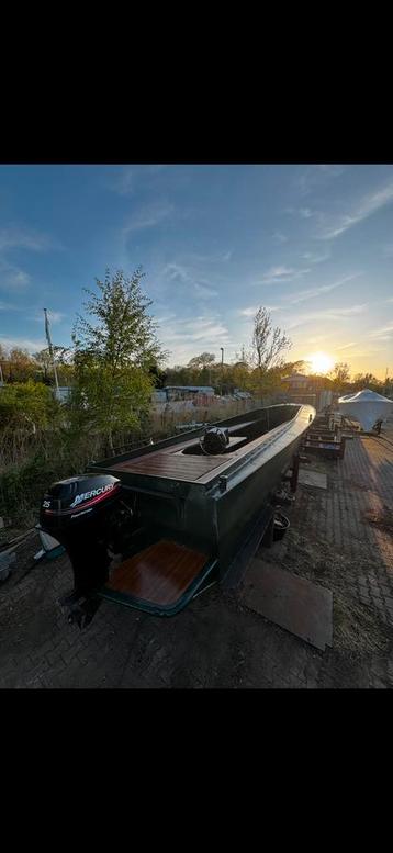 Unieke Boot 9m-2,5m - 30personen capaciteit  beschikbaar voor biedingen