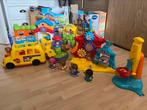 3 sets vrolijke vriendjes: school, pretpark en schoolbus, Kinderen en Baby's, Speelgoed | Vtech, Ophalen of Verzenden, Zo goed als nieuw