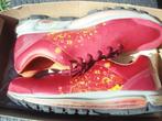 air max 03 Maat 44 Powerwall varsity red var.red white Nieuw, Overige kleuren, Verzenden, Nike, Nieuw