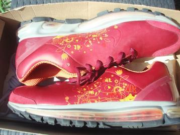 air max 03 Maat 44 Powerwall varsity red var.red white Nieuw beschikbaar voor biedingen