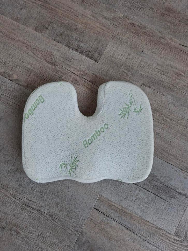 Bamboe Zitkussen - Steun en Comfort, Huis en Inrichting, Stoelen, Zo goed als nieuw, Eén, Stof, Wit, Ophalen of Verzenden