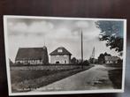 HALLE    Ger. Kerk met Pastorie, Ophalen of Verzenden, 1940 tot 1960, Zo goed als nieuw