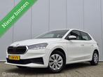 SKODA FABIA 1.0 TSI AMBITION/FULL LED/CARPLAY/PDC/FRONT ASSI, Voorwielaandrijving, Euro 6, 95 pk, Wit
