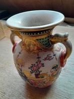 Oosterse vaas met drakenhandvatten, Ophalen