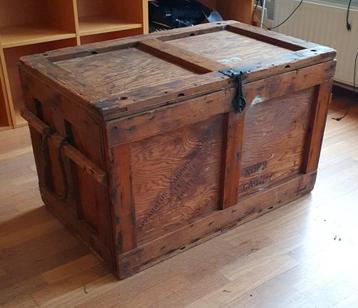 Stoere, karaktervolle vintage scheepskist uit Deventer beschikbaar voor biedingen