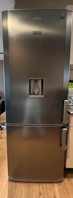 Koelkast met vriesvak en waterdispenser, Witgoed en Apparatuur, Koelkasten en IJskasten, 85 tot 120 cm, Gebruikt, 100 tot 150 liter
