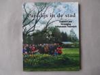 paradijs in de stad 100 jaar volkstuinen tuinwijck met CD, Ophalen of Verzenden, Zo goed als nieuw, 20e eeuw of later